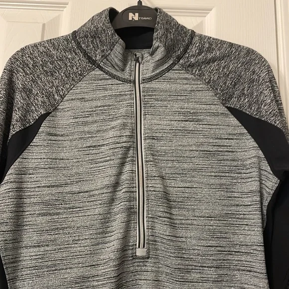 Athleta Half Zip Pull Over - Picture 2 of 6